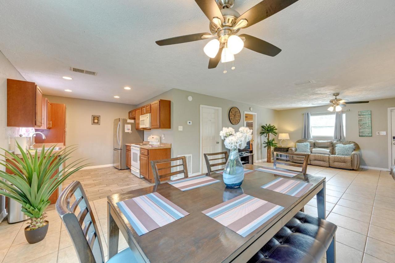 Dog-Friendly Home With Yard About 6 Miles To The Beach! Sarasota Exterior photo
