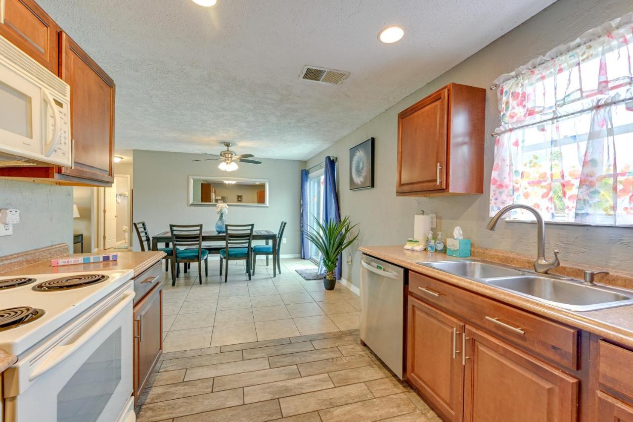 Dog-Friendly Home With Yard About 6 Miles To The Beach! Sarasota Exterior photo
